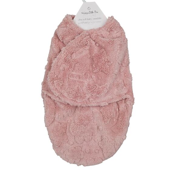 HAPPY LITTLE ONE ULTRA SOFT BABY SWADDLE – PINK – MOON & STARS – CUTE  & PLUSH - Picture 1 of 5
